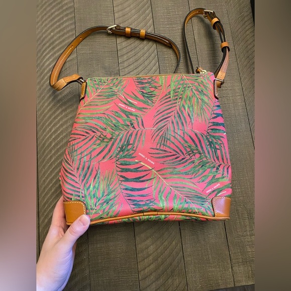 Dooney & Bourke pink with palm leaves crossbody/shoulder bag - Picture 7 of 15